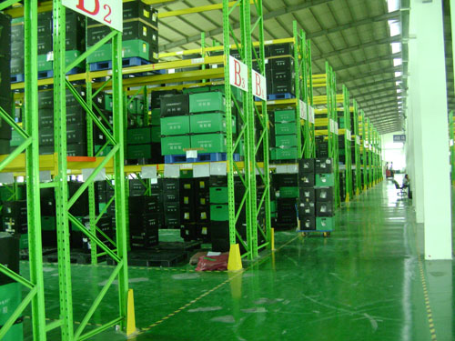 Heavy-duty storage shelves